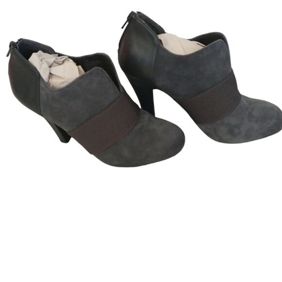 Gianni Bini Women's Zippered Boots Booties Gray Suede 7.5 Academia Y2K - Picture 7 of 12